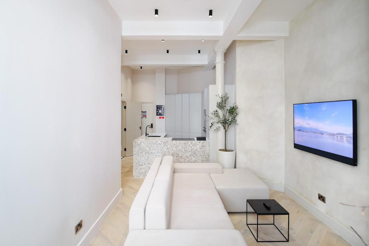Japandi By The Heim Residences Manchester Exterior photo